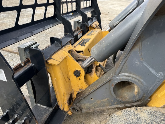 Photo of 2020 John Deere 331G