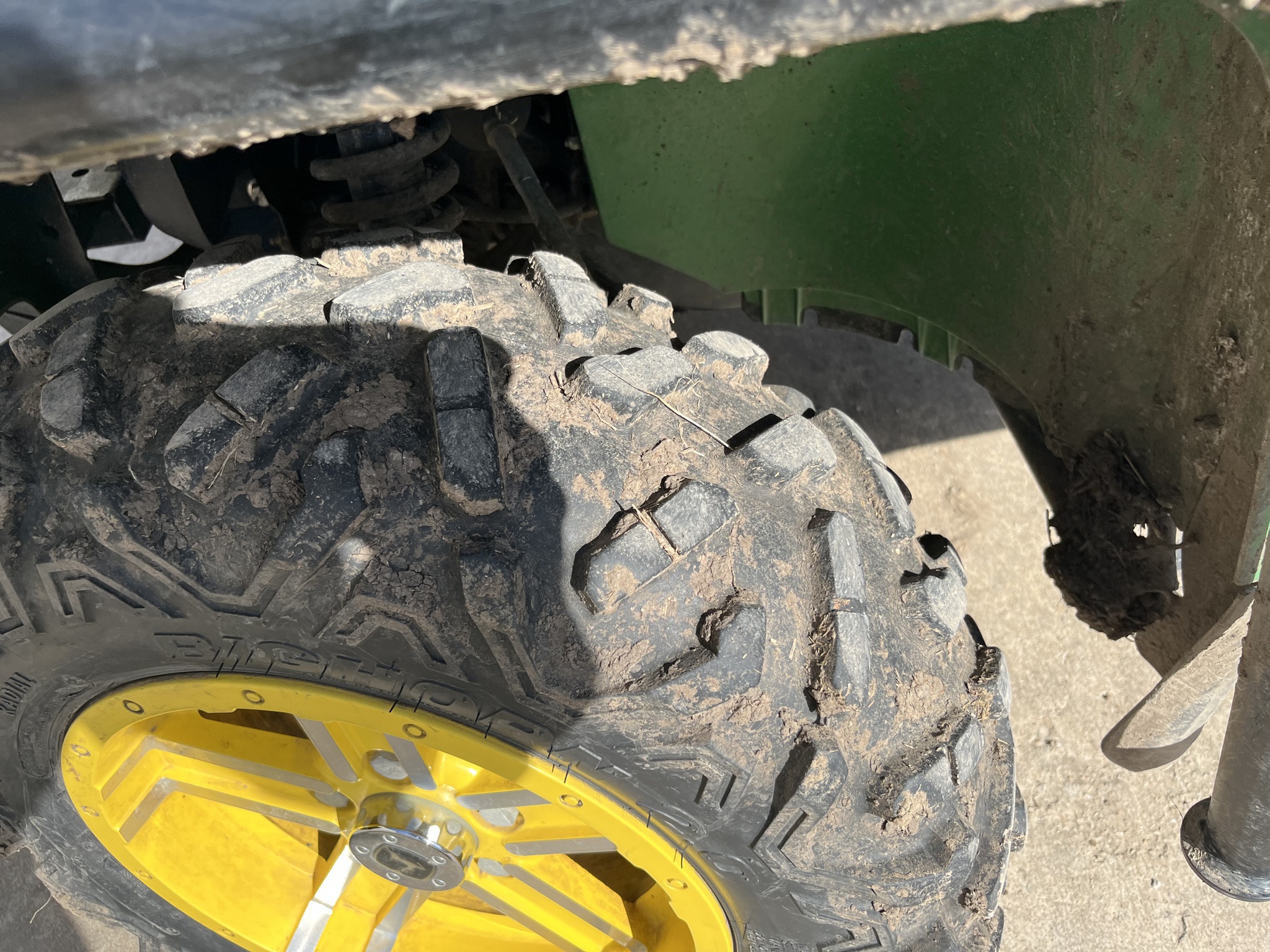  2011 John Deere XUV 825I GREEN at Heritage Tractor in Atchison, KS