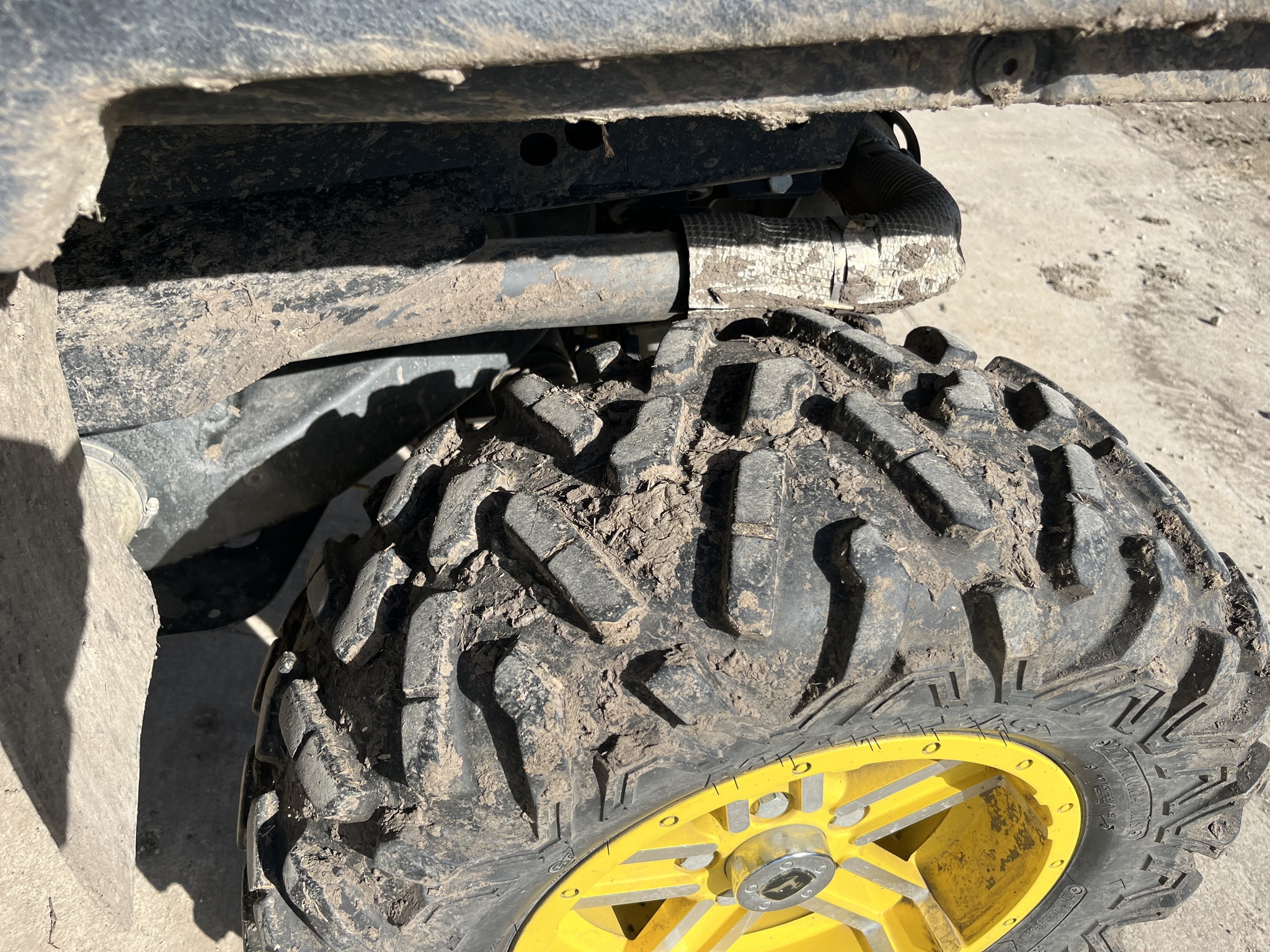  2011 John Deere XUV 825I GREEN at Heritage Tractor in Atchison, KS