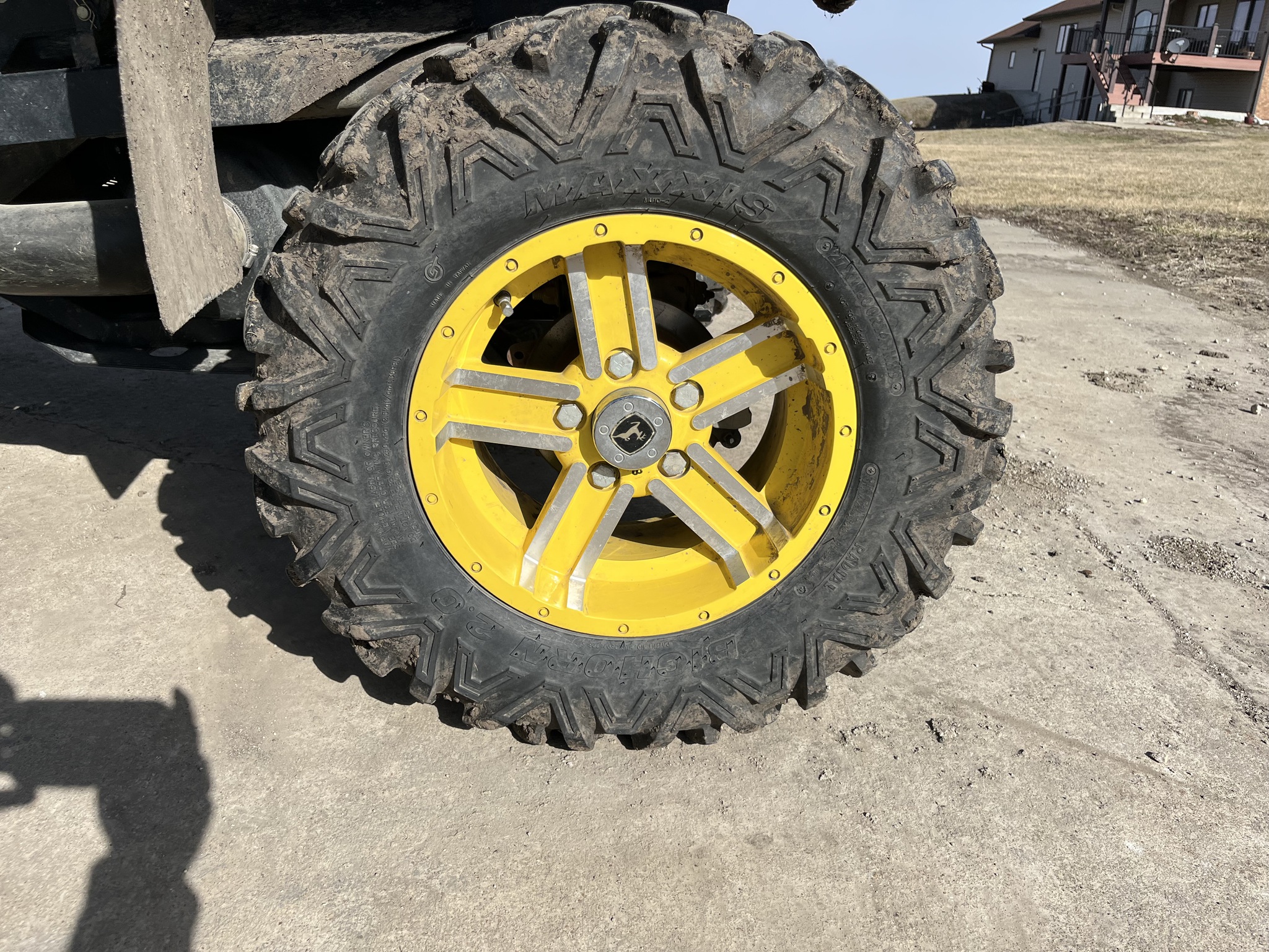  2011 John Deere XUV 825I GREEN at Heritage Tractor in Atchison, KS