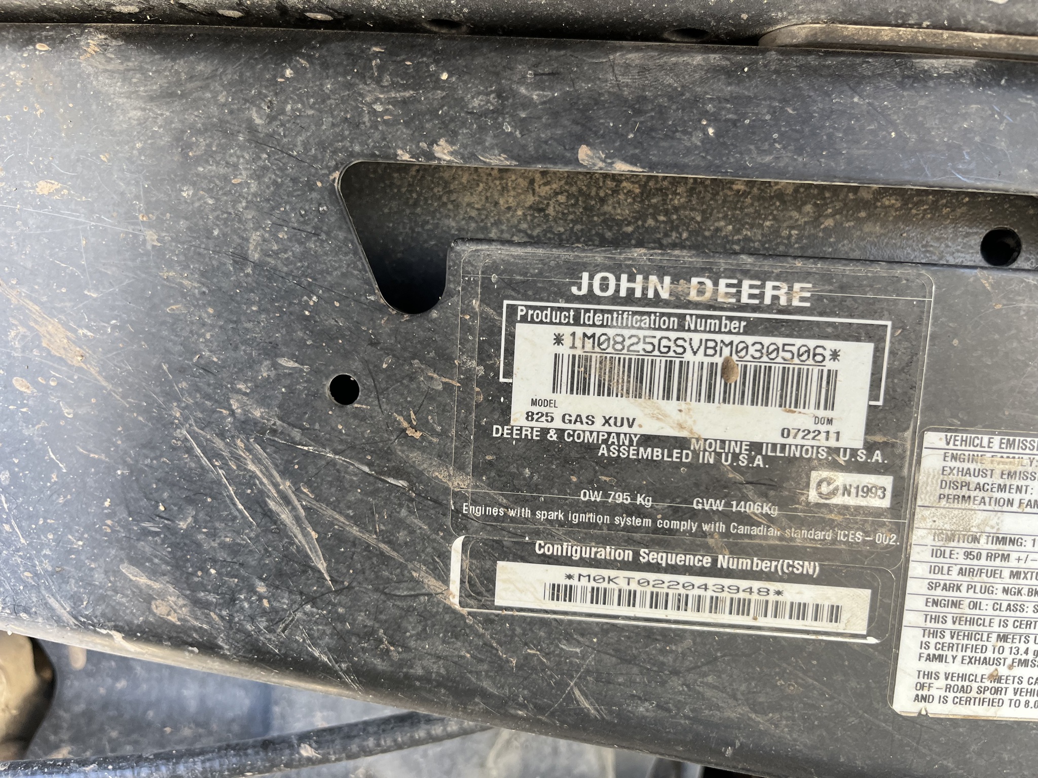  2011 John Deere XUV 825I GREEN at Heritage Tractor in Atchison, KS