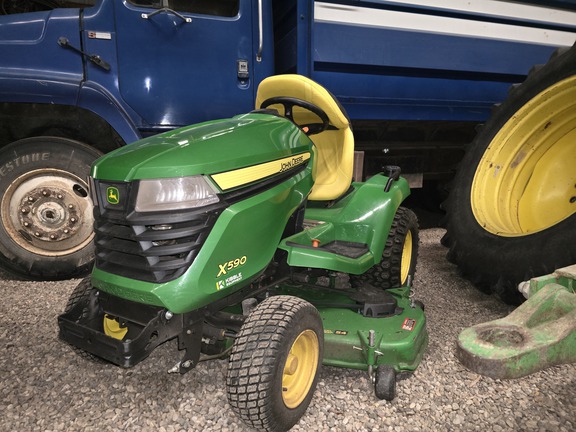  John Deere X590