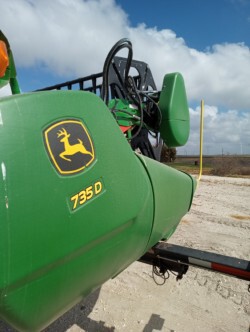2022 John Deere 735D Image 1