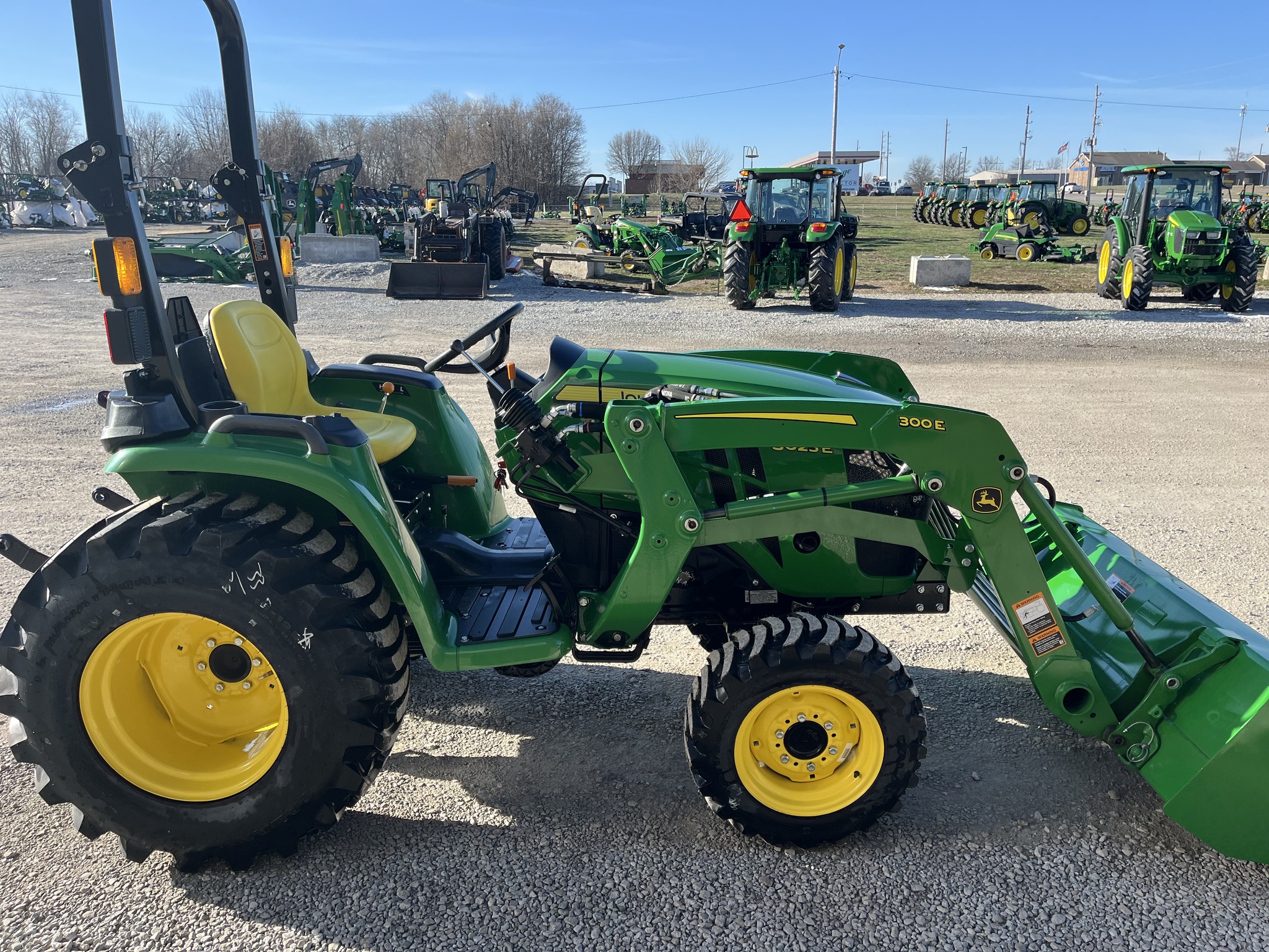  2024 John Deere 3025E at Heritage Tractor in Smithville, MO