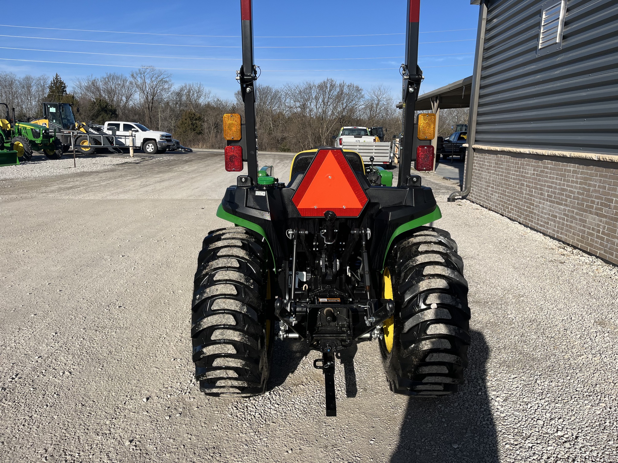  2024 John Deere 3025E at Heritage Tractor in Smithville, MO
