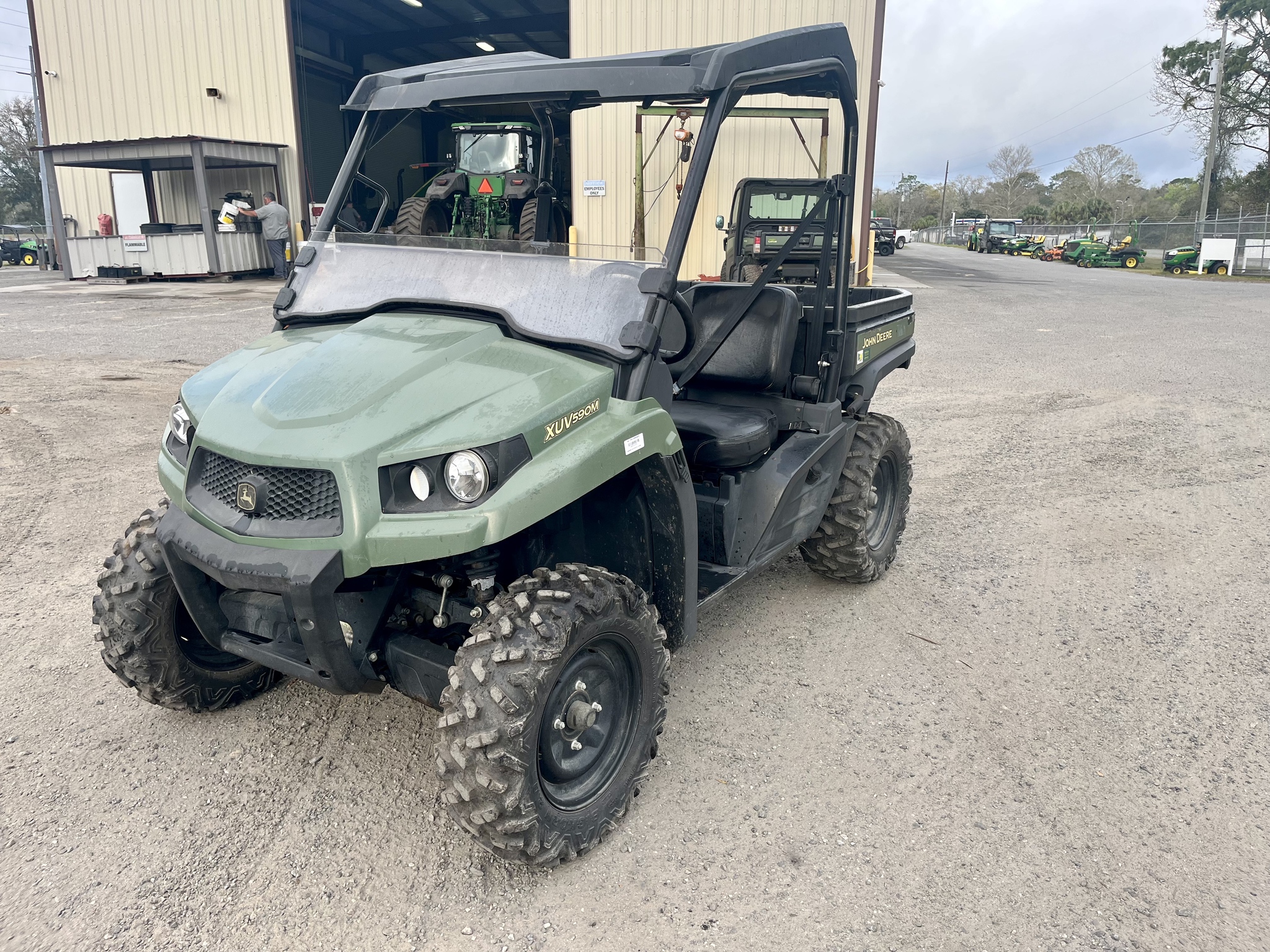 2020 John Deere 590M Image 2