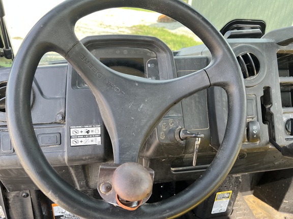 Photo of 2022 John Deere XUV 835M