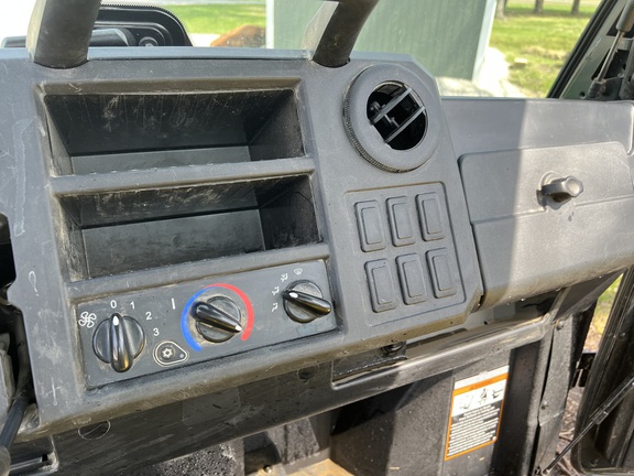 Photo of 2022 John Deere XUV 835M