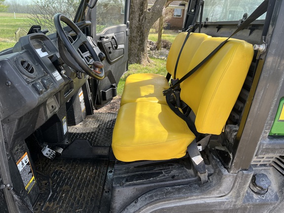 Photo of 2022 John Deere XUV 835M