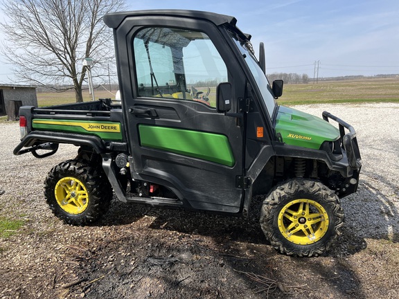 Photo of 2022 John Deere XUV 835M