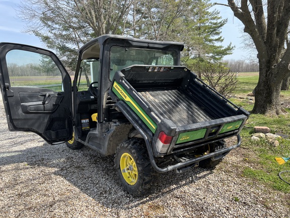 Photo of 2022 John Deere XUV 835M