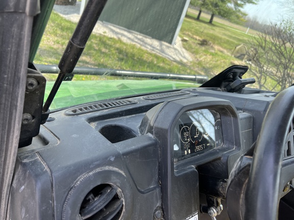 Photo of 2022 John Deere XUV 835M