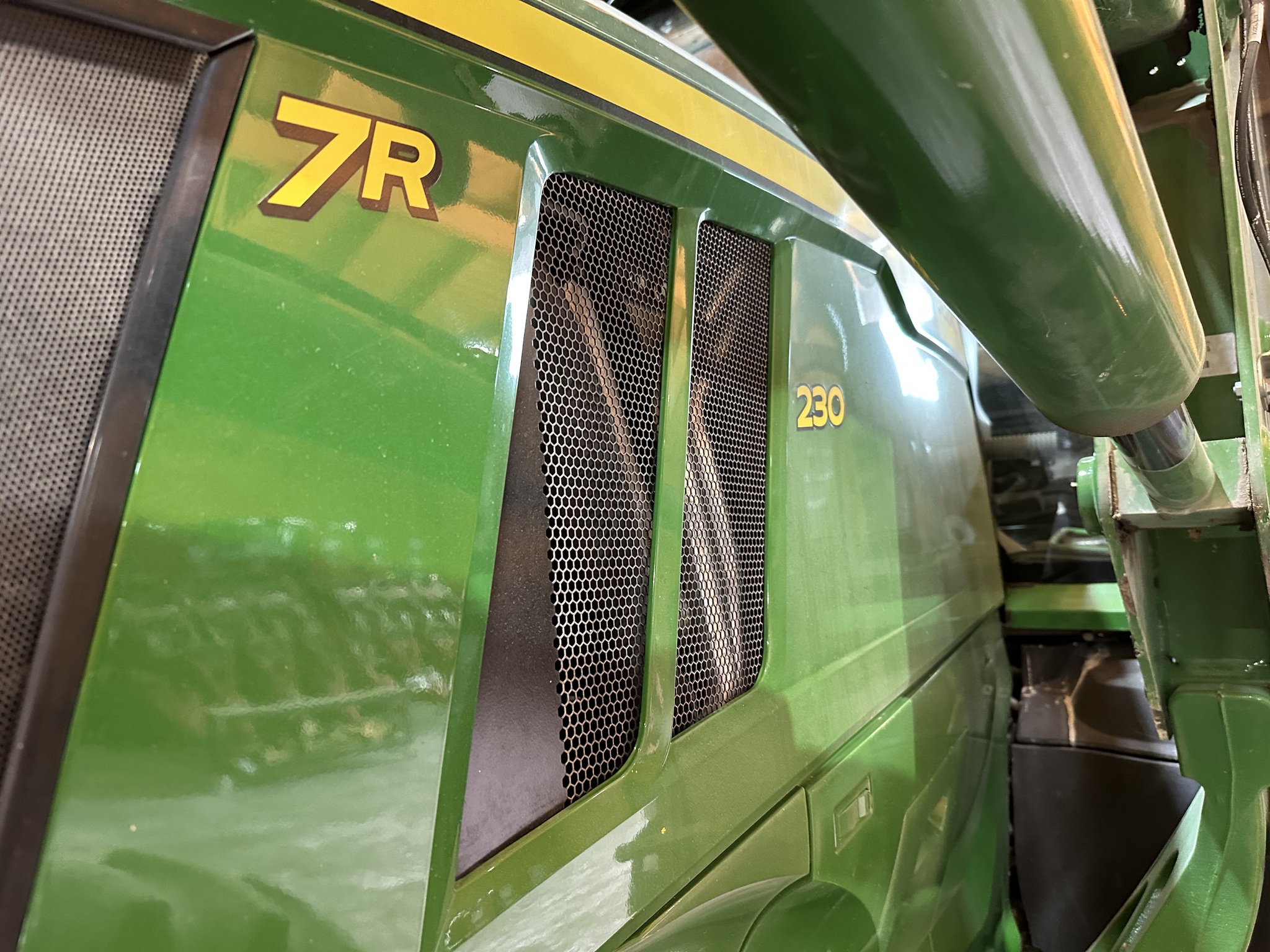  2021 John Deere 7R 230 at Heritage Tractor in Joplin, MO
