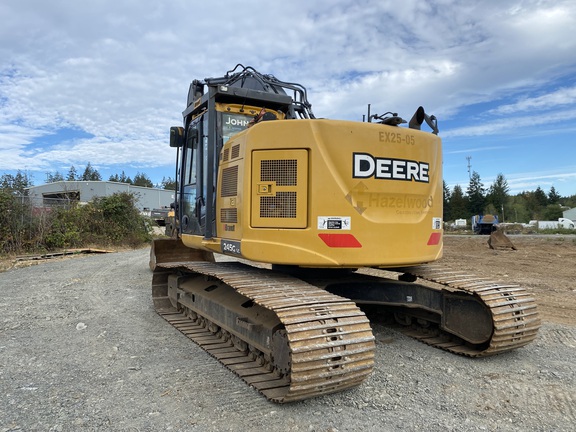 2018 John Deere 245G LC