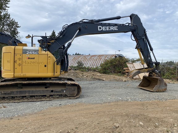 2018 John Deere 245G LC