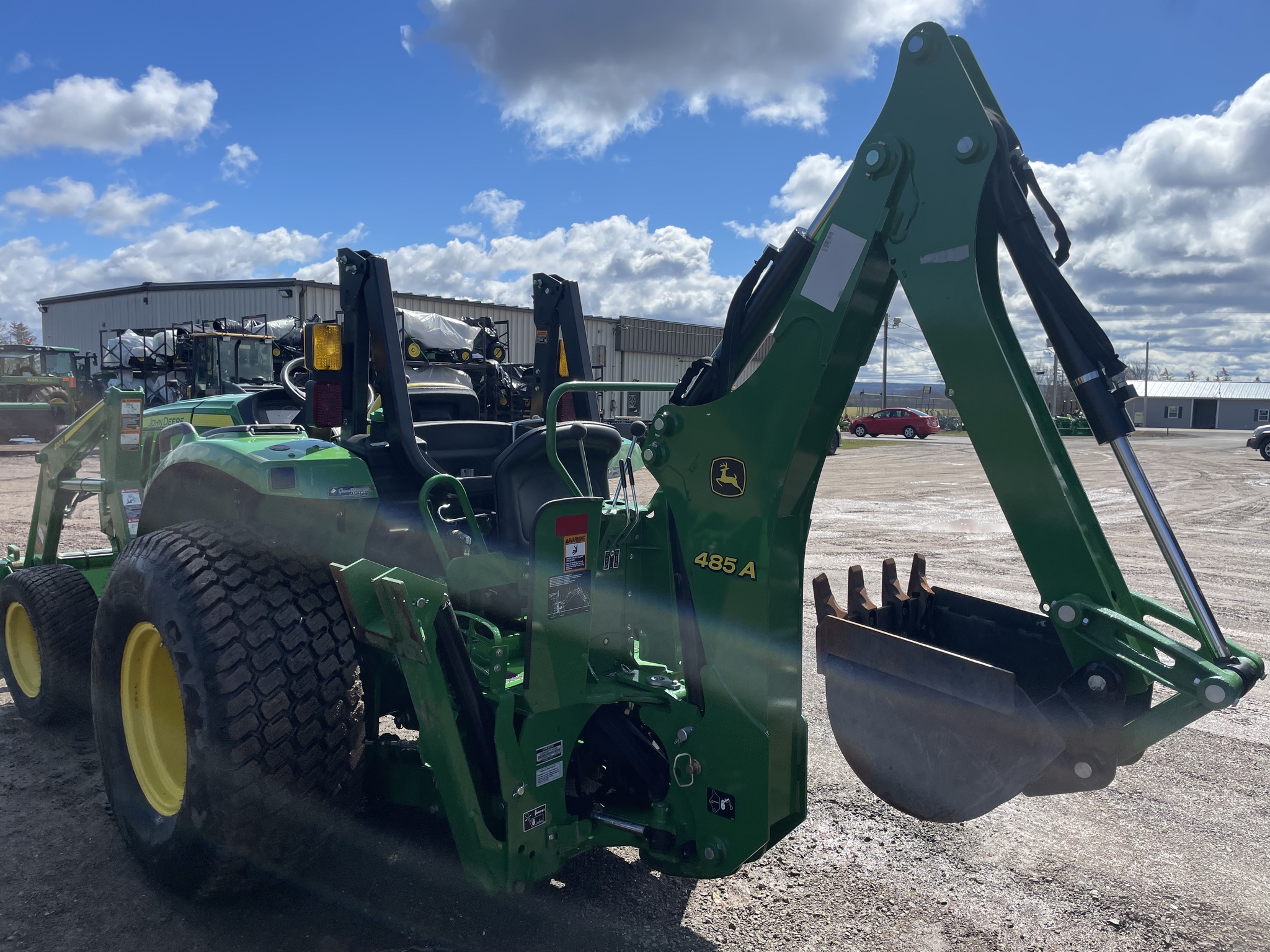2023 John Deere 4052M Image 6
