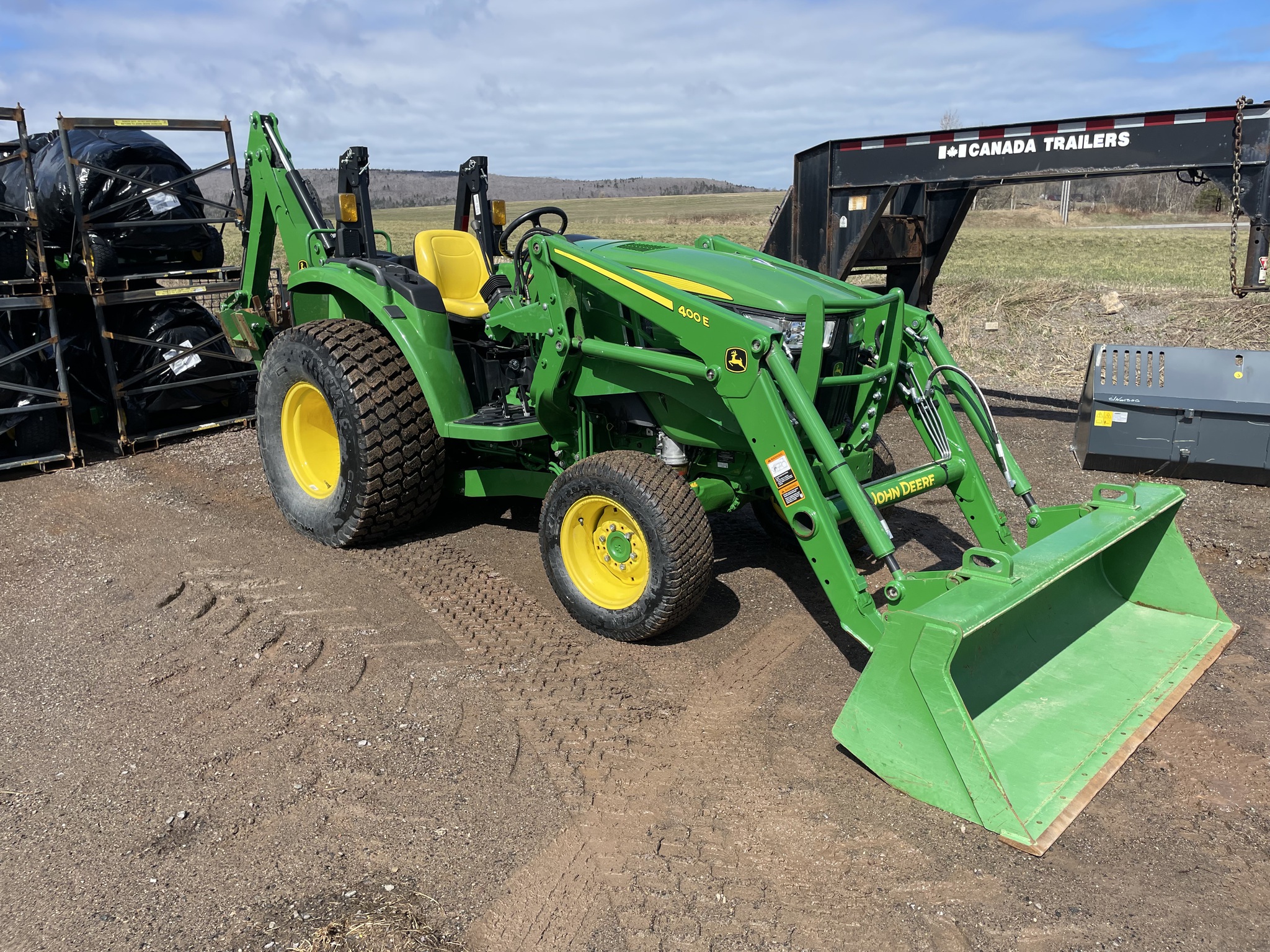 2023 John Deere 4052M Image 1