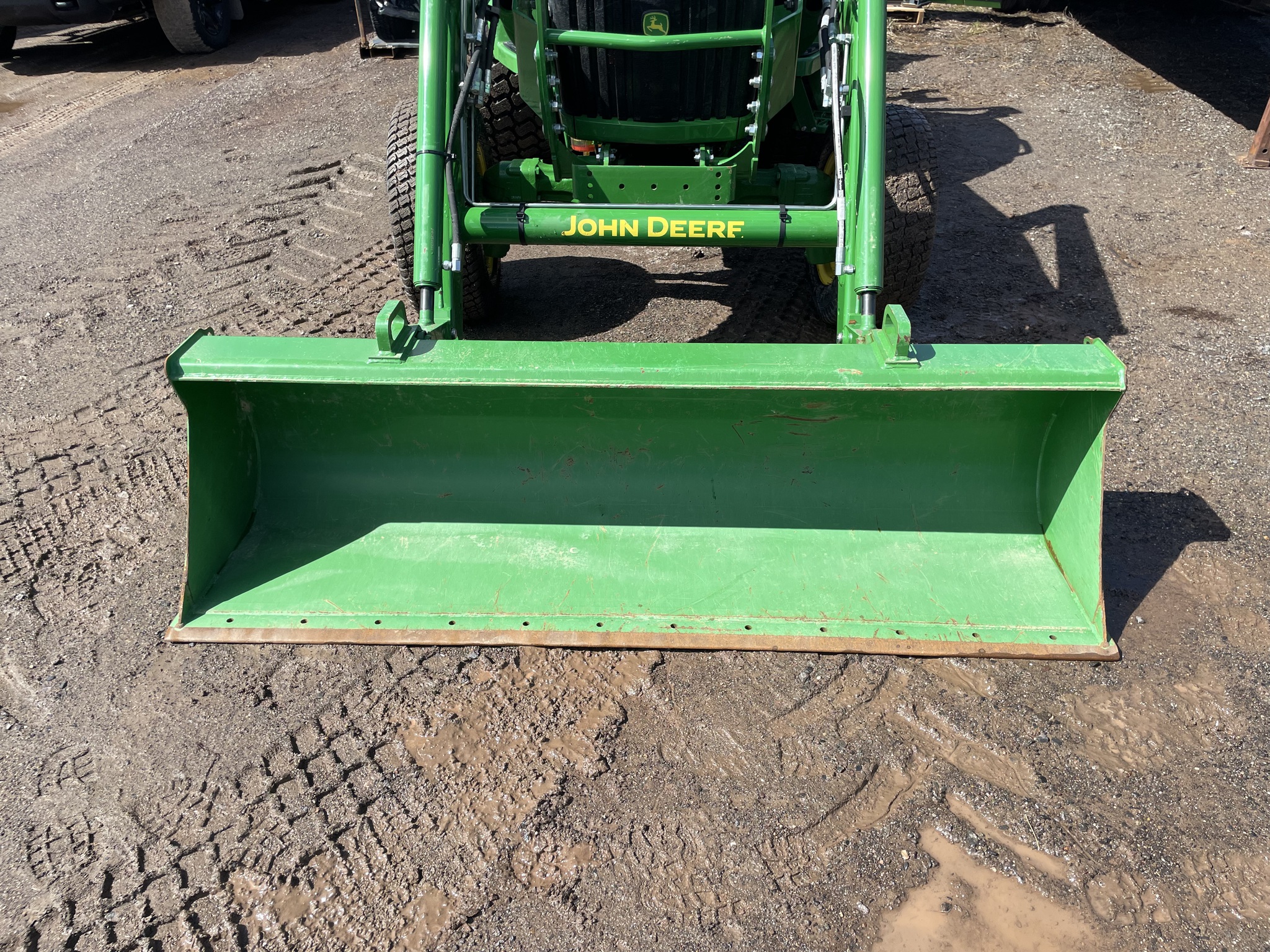 2023 John Deere 4052M Image 8