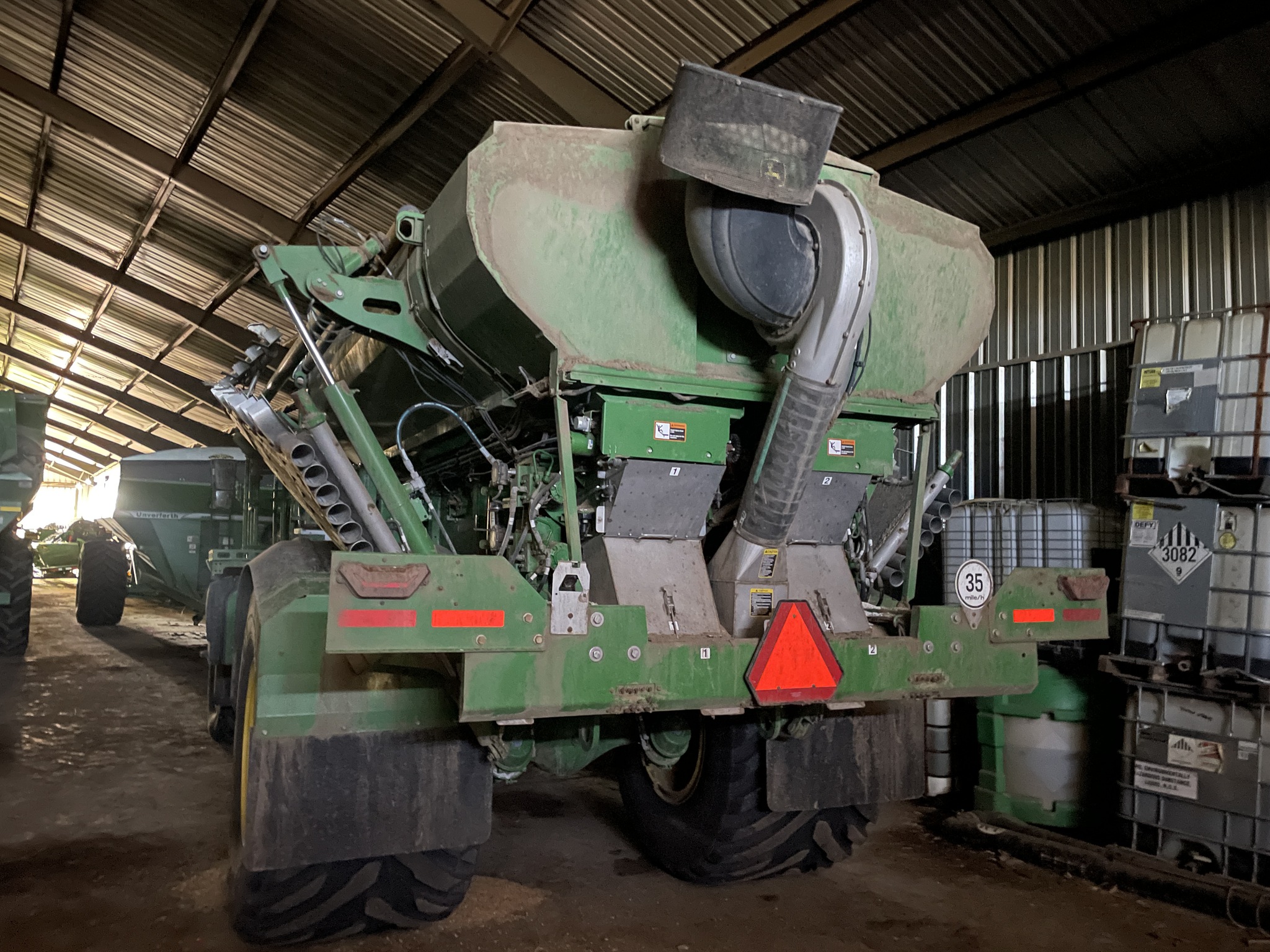 2023 John Deere 800R Image 3