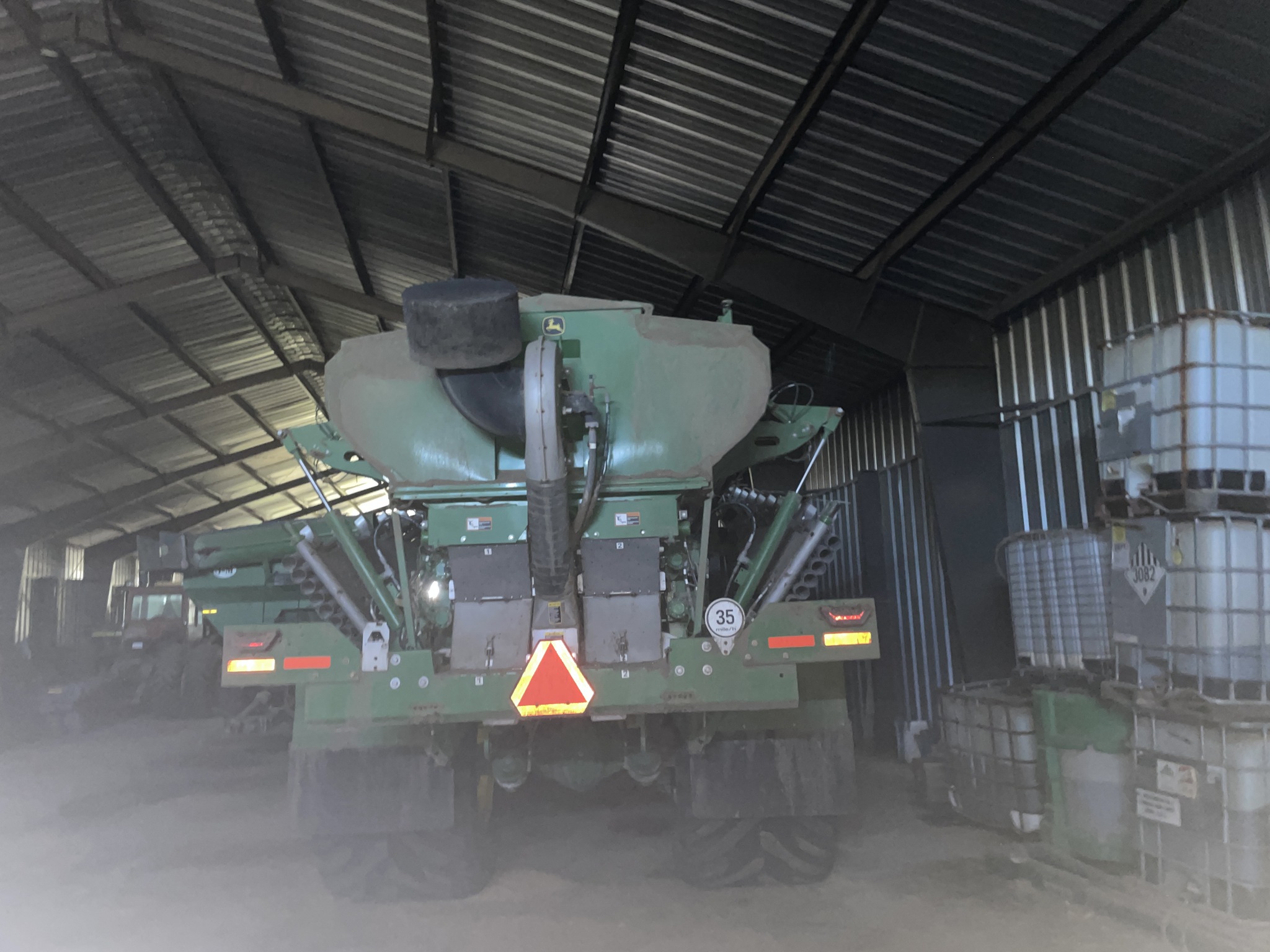 2023 John Deere 800R Image 31