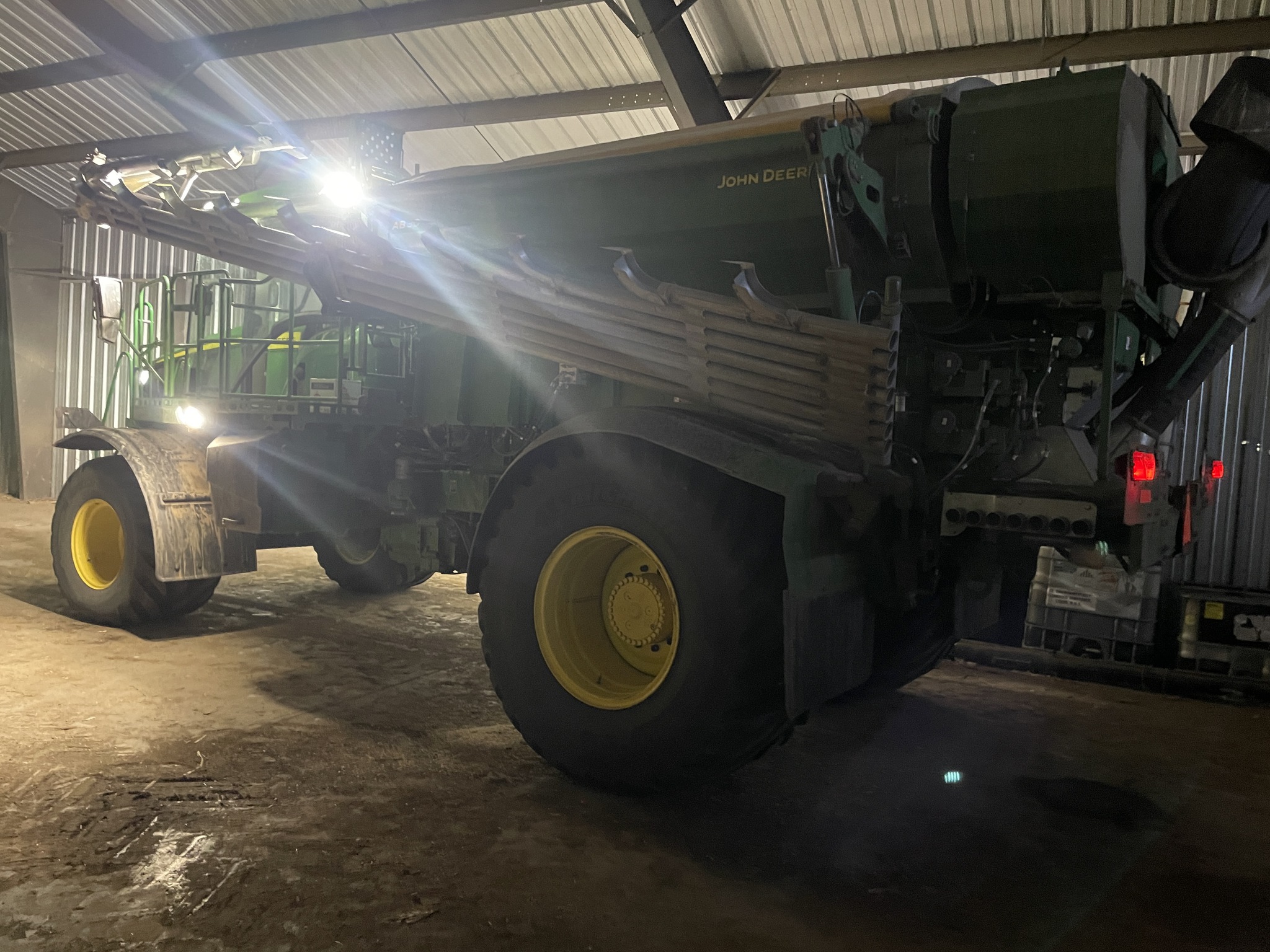 2023 John Deere 800R Image 14