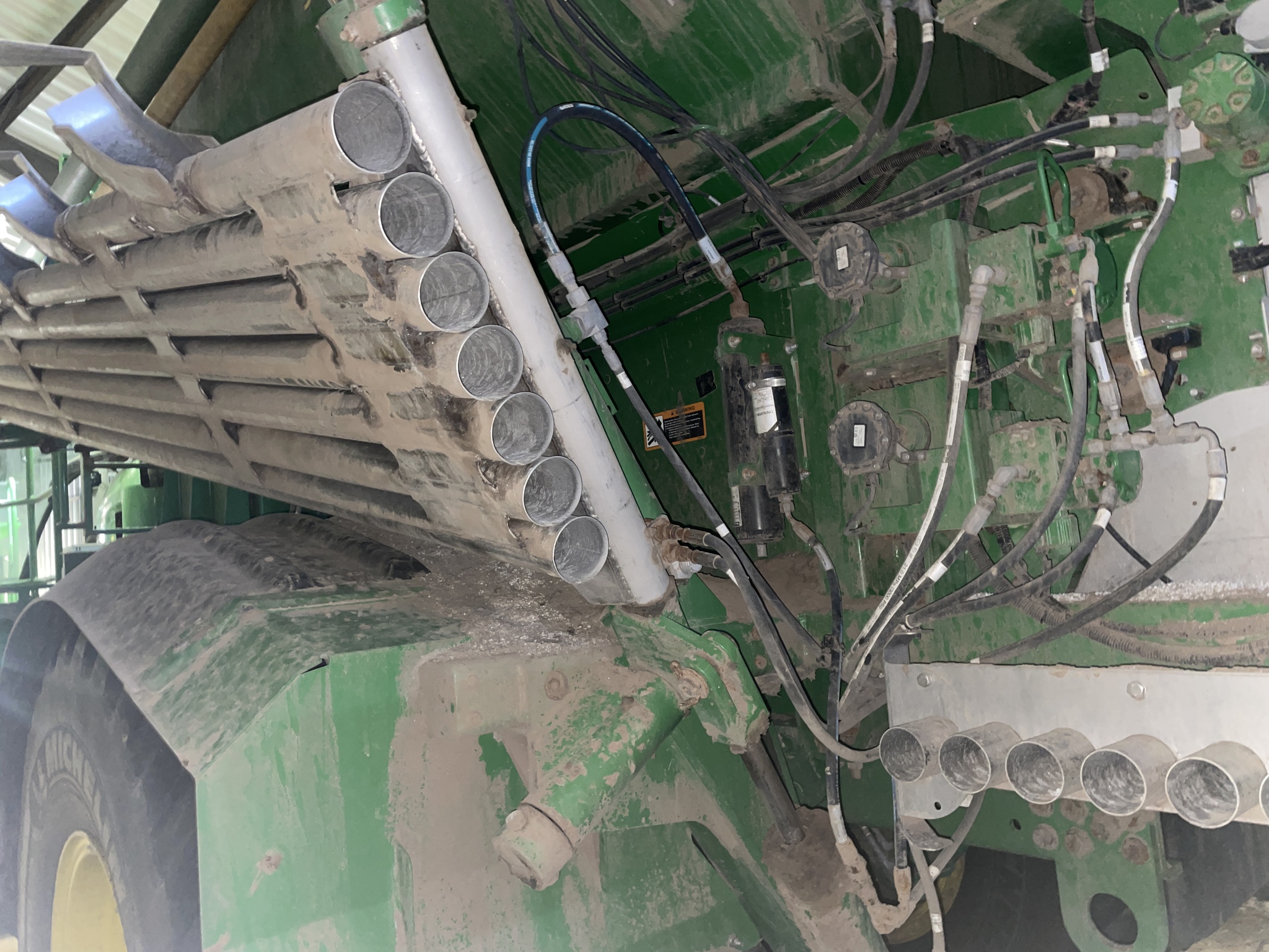 2023 John Deere 800R Image 9