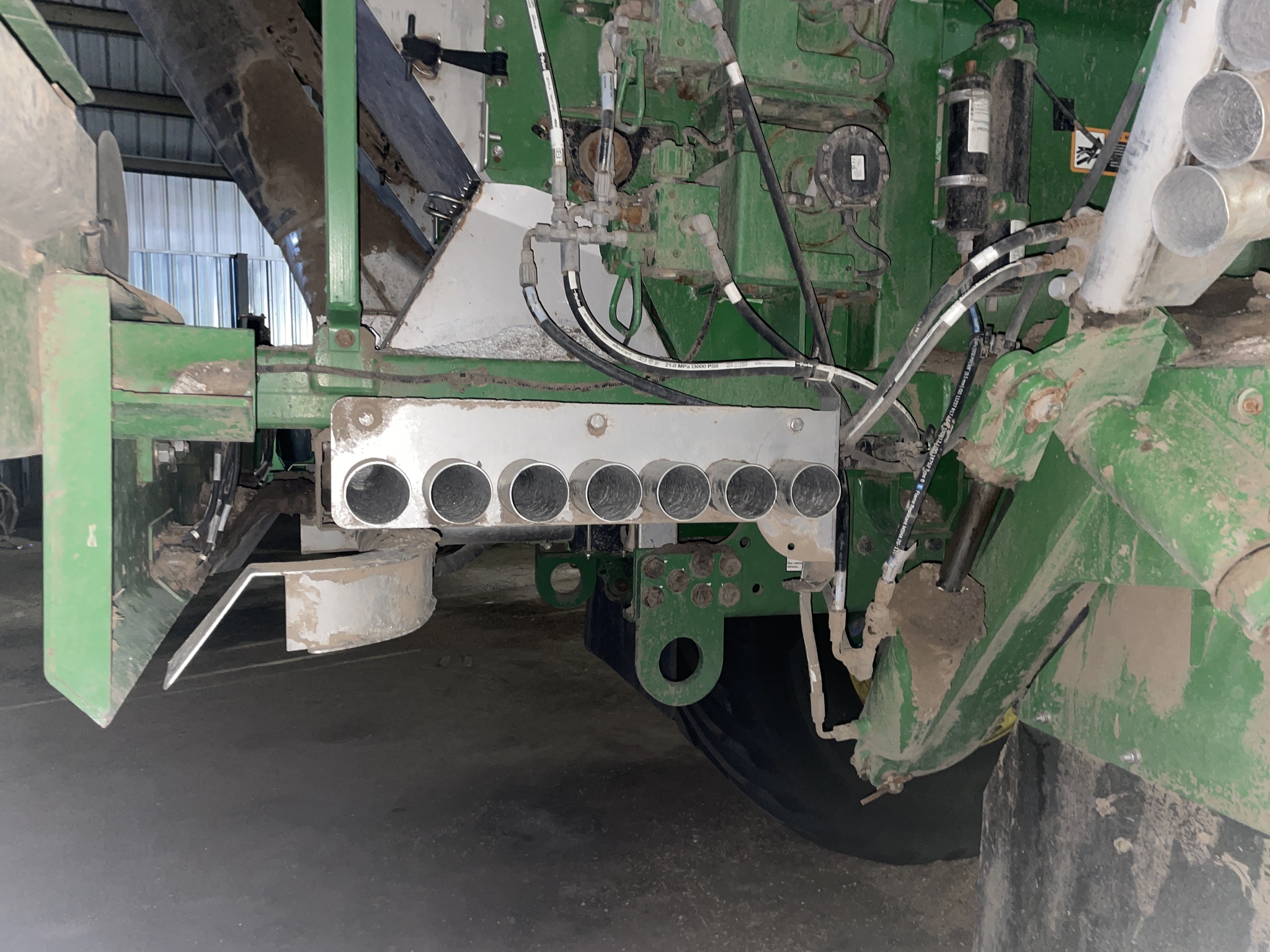 2023 John Deere 800R Image 11