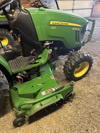 2015 John Deere 2032R - Photo2
