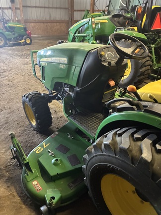 2015 John Deere 2032R - Photo3