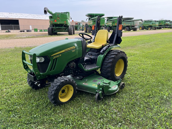  John Deere 2032R
