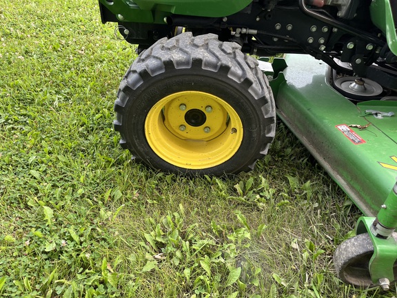 2015 John Deere 2032R - Photo9