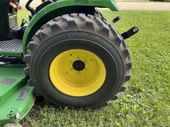2015 John Deere 2032R - Photo16