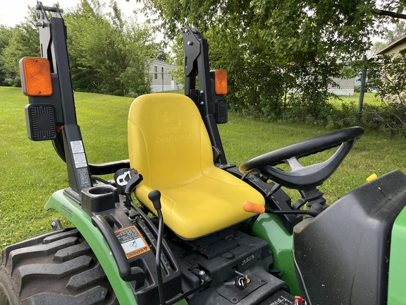 2015 John Deere 2032R - Photo20