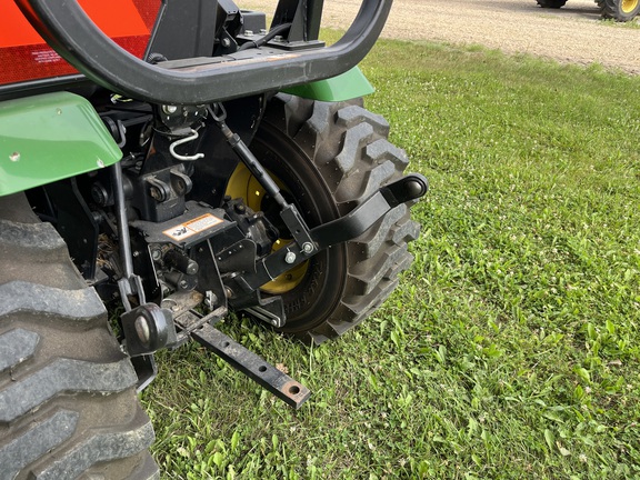2015 John Deere 2032R - Photo24