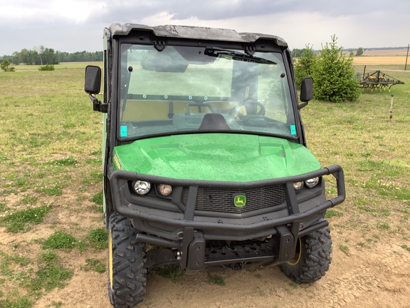 Photo of 2020 John Deere XUV 835M