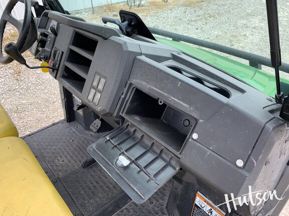 Photo of 2020 John Deere XUV 835M