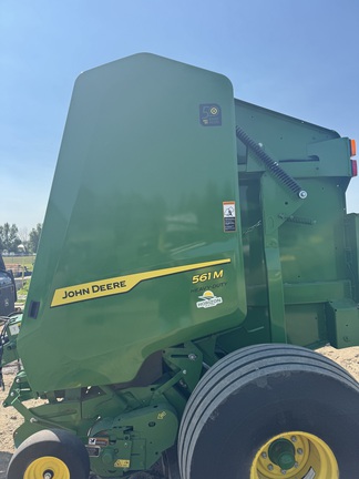  John Deere 561M