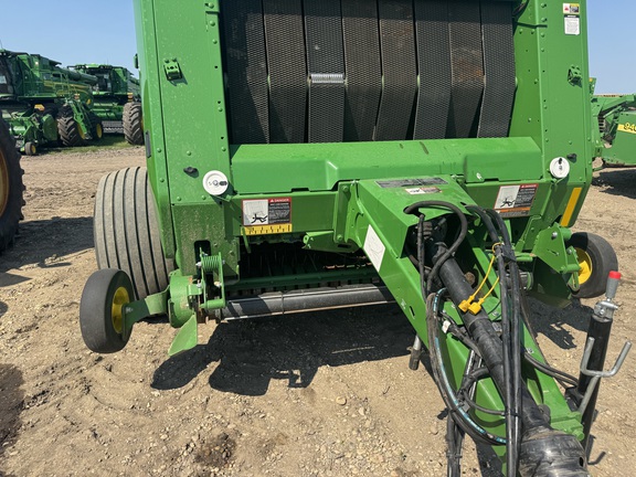 Used 2025 John Deere 561M Round Balers at Horizon Ag & Turf in Warburg, AB - Photo4