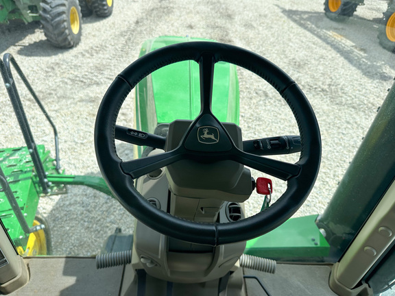 2021 John-Deere 8RT 370