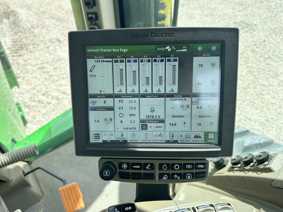 2021 John-Deere 8RT 370