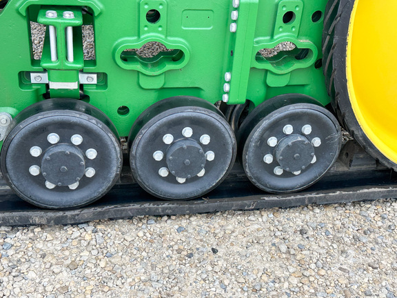 2021 John-Deere 8RT 370