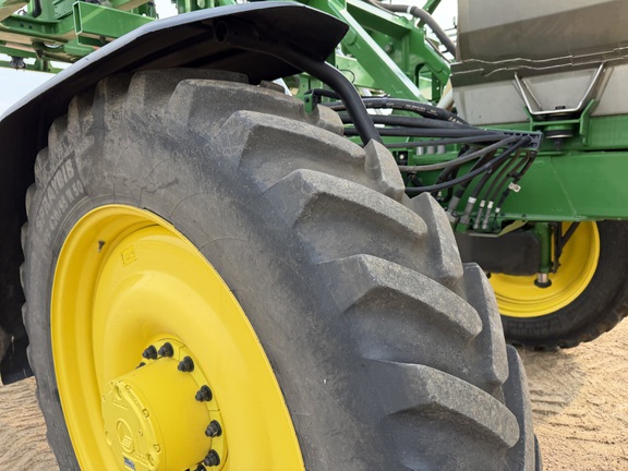 2024 John Deere 612R - Photo19