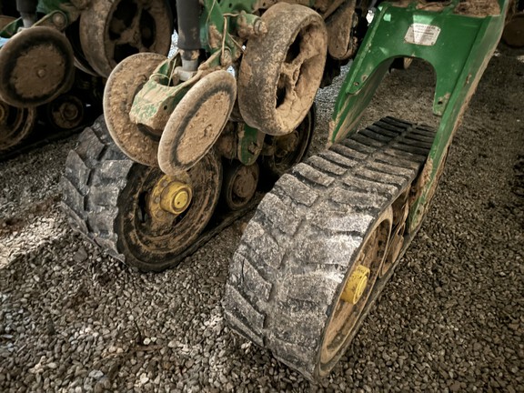 2022 John-Deere 1775NT