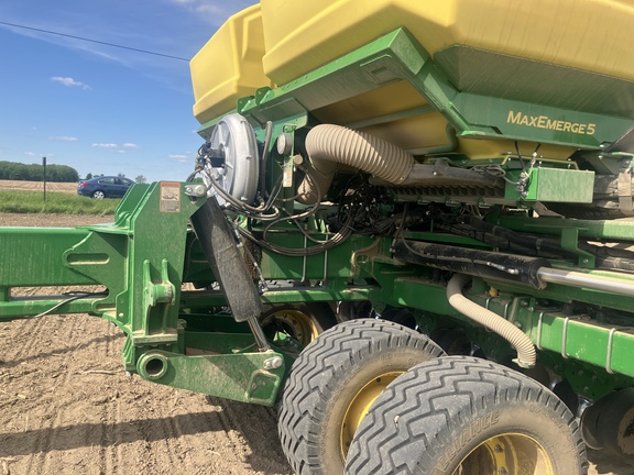 Photo of 2026 John Deere DB60