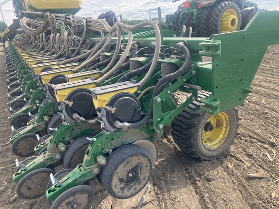 Photo of 2026 John Deere DB60