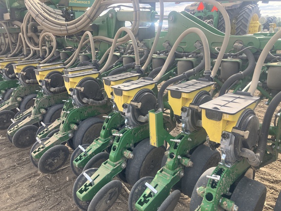 Photo of 2026 John Deere DB60