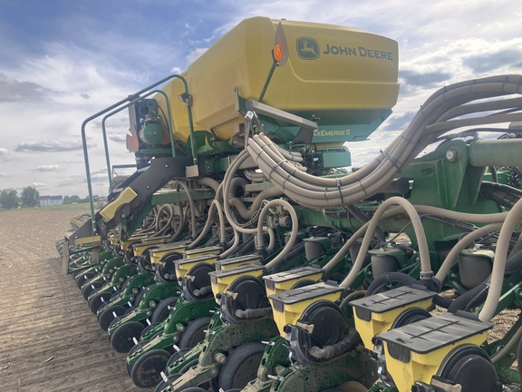 Photo of 2026 John Deere DB60