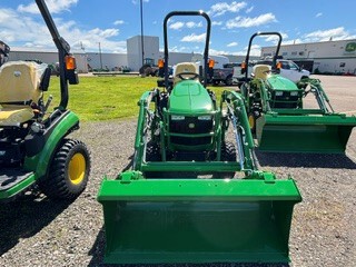 2026 John Deere 1025R Image 2
