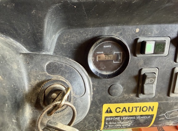 Photo of 2004 John Deere CX