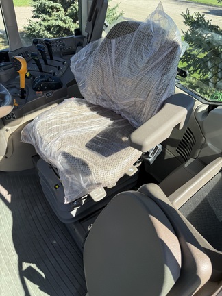 2025 John Deere 6M 155 - Photo11